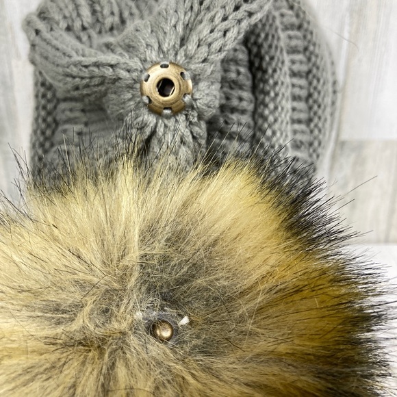 2-in-1 beanie with removable pompom main image 4